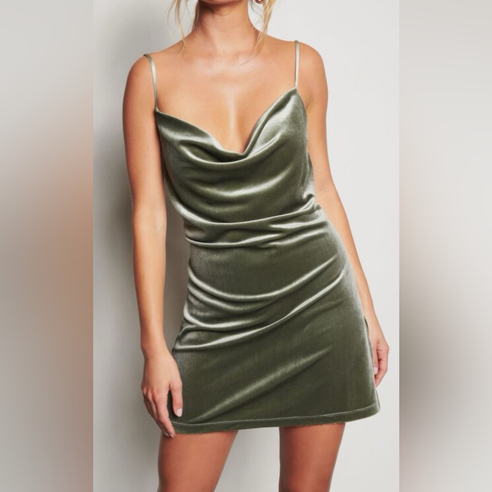 Dynamite Dani Cowl Neck Velvet Slip Dress - Emerald Green